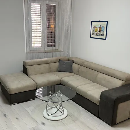 Mia Apartman *